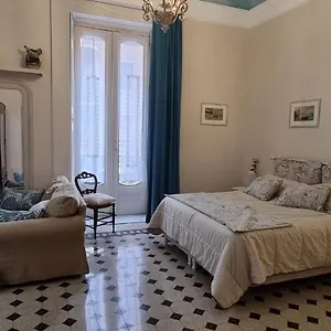 dimora-donnalba.hotels-amalfi.com/